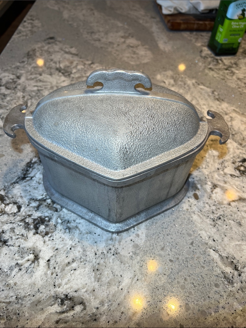 Vtg Guardian Service Cookware Triangle Heart Pot Casserole Pan w Metal Lid